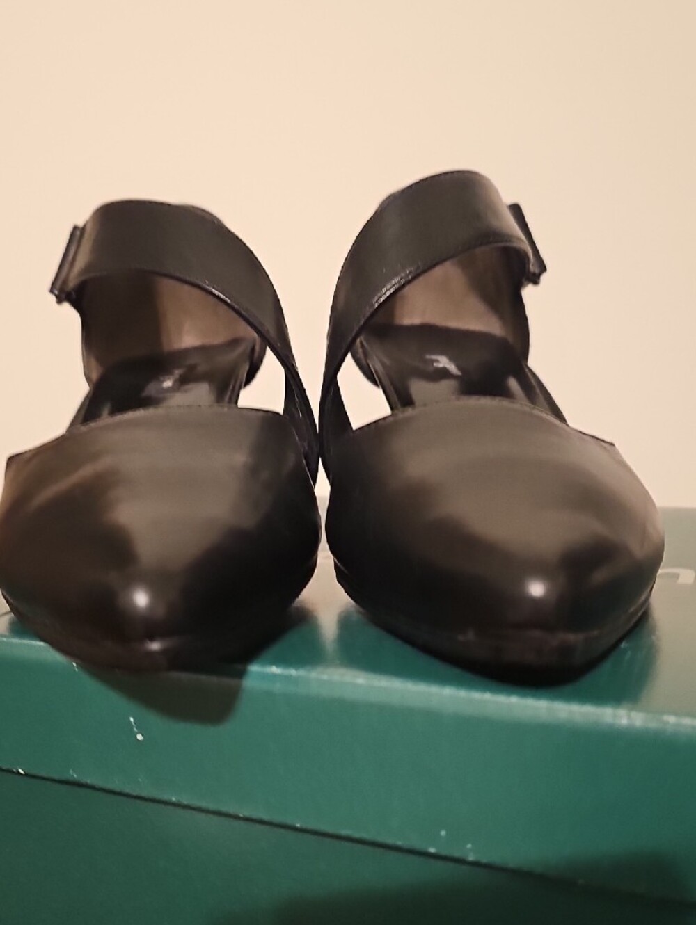 Paul Green Black Pointed Leather Cross-Strap Pumps - Picture 8 of 15